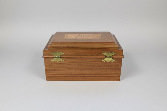 Handcrafted Walnut Keepsake Box with Removable Tray & Felt Inlay – 10"×6"×7"