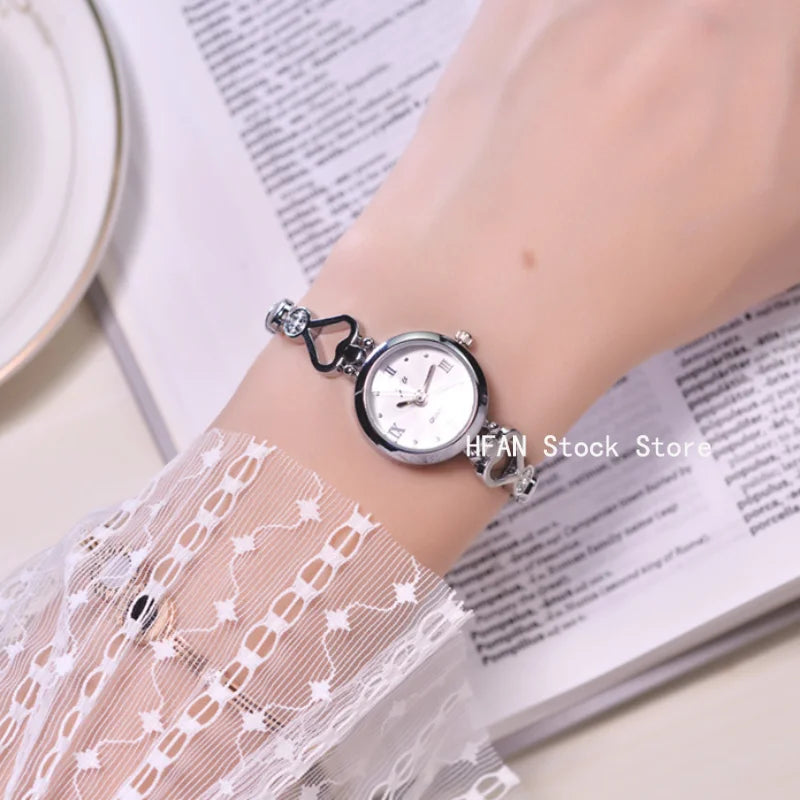 Luxury Women's Watches Simple Quartz Wristwatches Small Dial Watches Bracelet